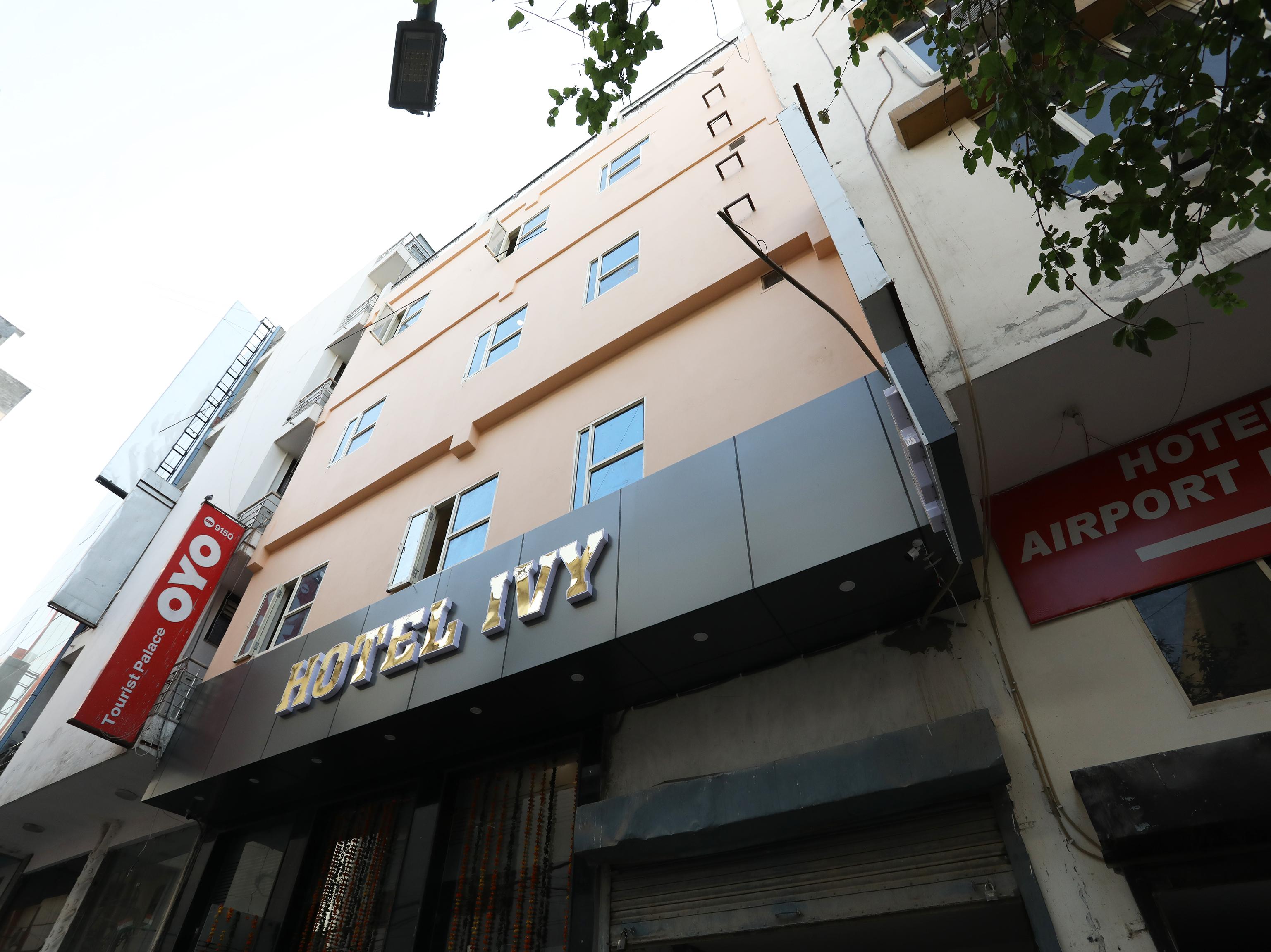 Hotel Ivy New Delhi Exteriör bild
