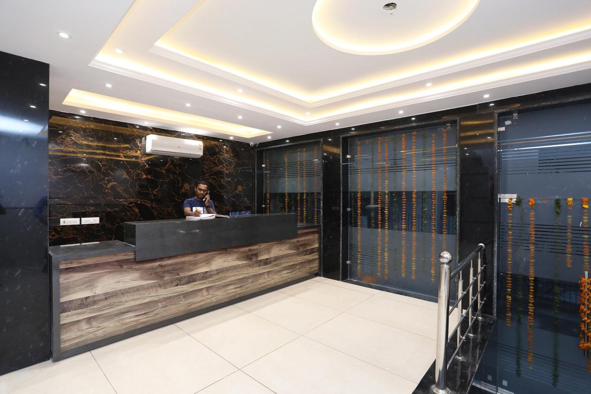 Hotel Ivy New Delhi Exteriör bild