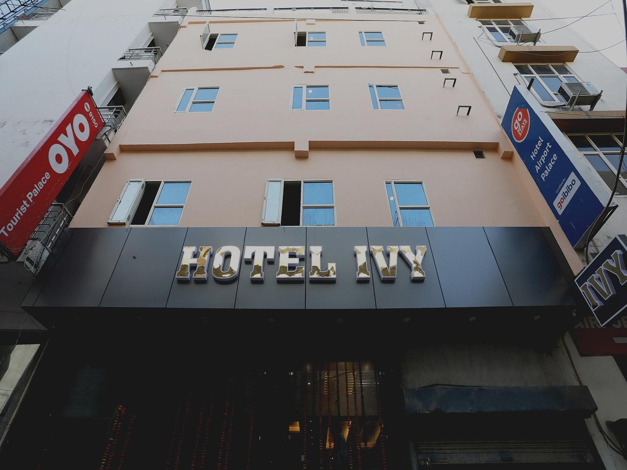 Hotel Ivy New Delhi Exteriör bild