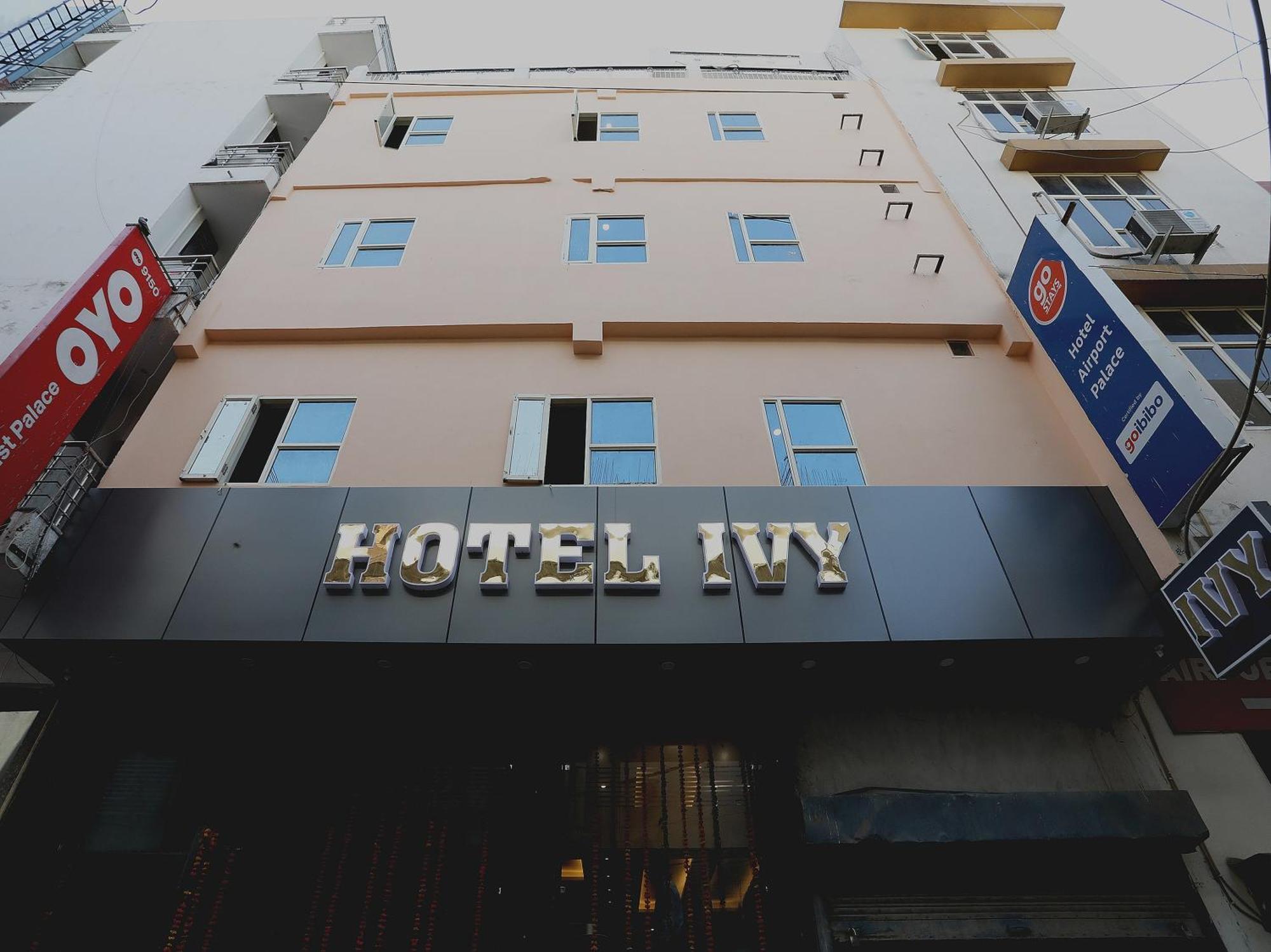 Hotel Ivy New Delhi Exteriör bild